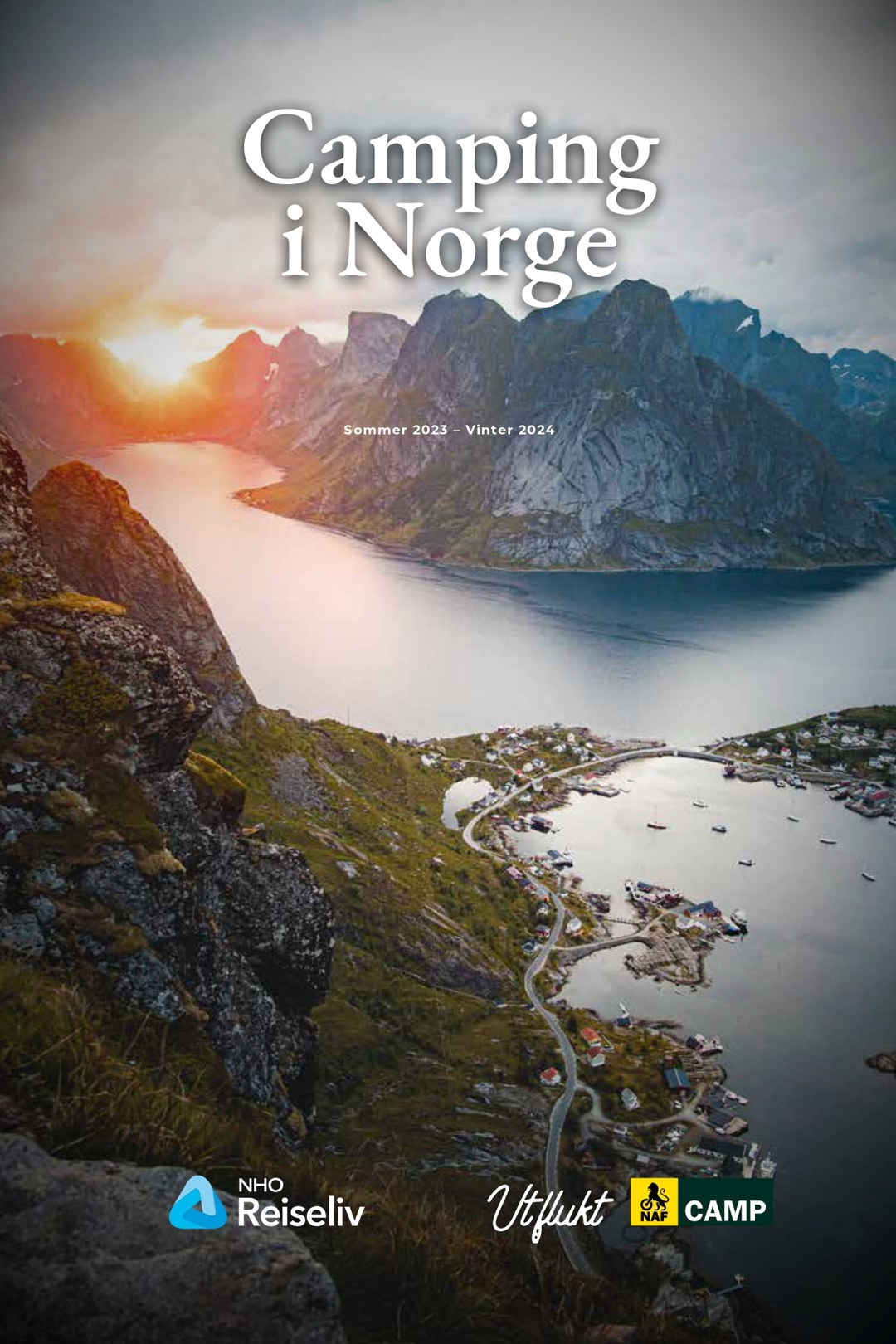 Naturbilde med teksten Camping i Norge og logoene til NHO Reiseliv og NAF.